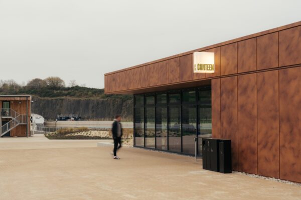 thisPost.thumbnail.alt